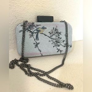 White netting overlay evening bag clutch purse‎ pouch with a bird on tree